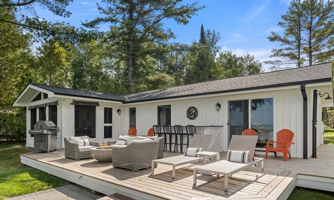 Rapid City House | Sandy Bottoms Summary