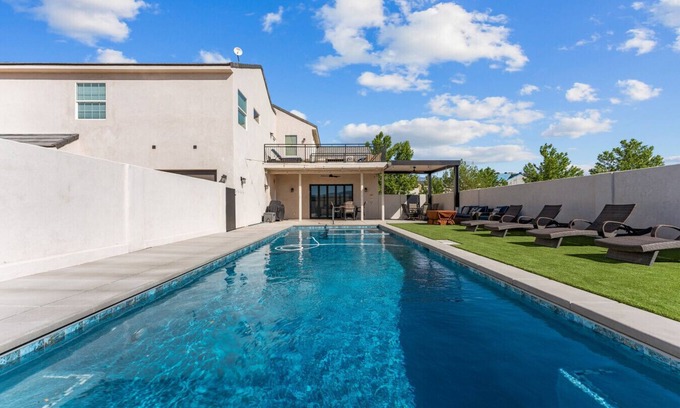 Hurricane House | Sandy Bottoms West - Brand New Pool & Spa