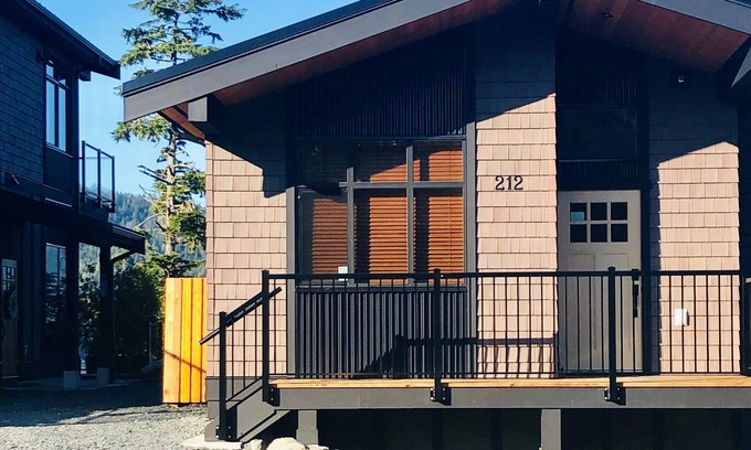 Port Renfrew Cottage | Sandy Feet Retreat- Port Renfrew