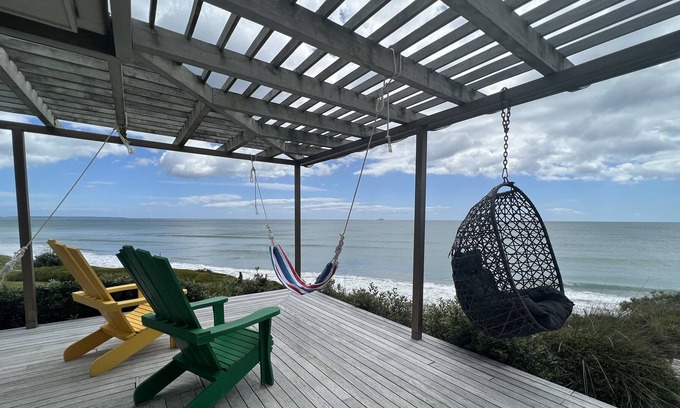 Pukehina House | Sandy Feet Retreat