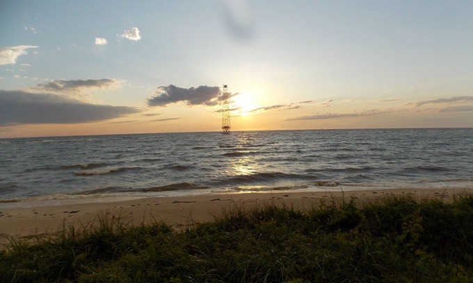 Silver Beach Cottage | SANDY HILL SUNSETS