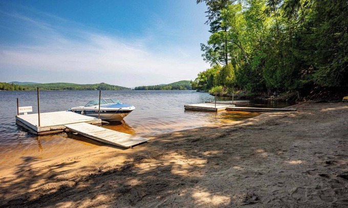 Long Lake Hotel | Sandy Point Motel