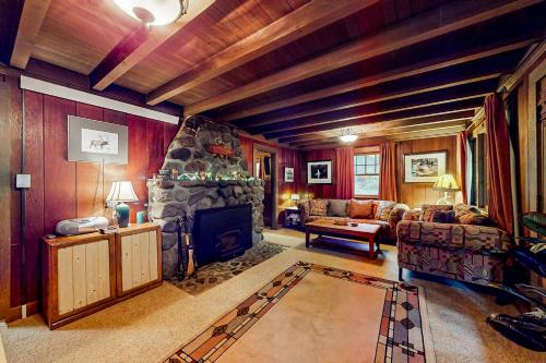 Marmot Hotel | Sandy River Cabin