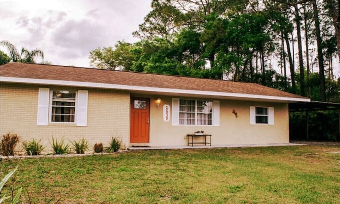 DeLand Cottage | * Sandy's Peaceful Retreat*