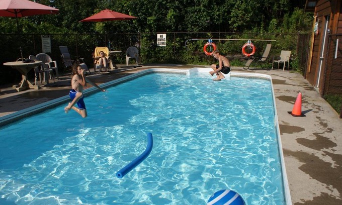 Harwood House | Sandy Shore Cottages Luxury Resort on Rice Lake