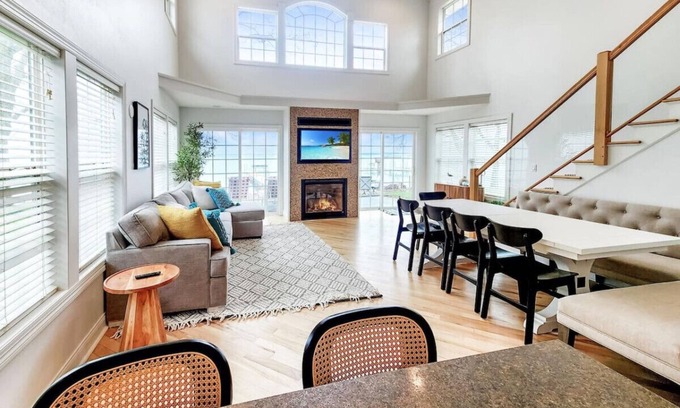 Spirit Lake House | Sandy Shores Beach House on Big Spirit Lake