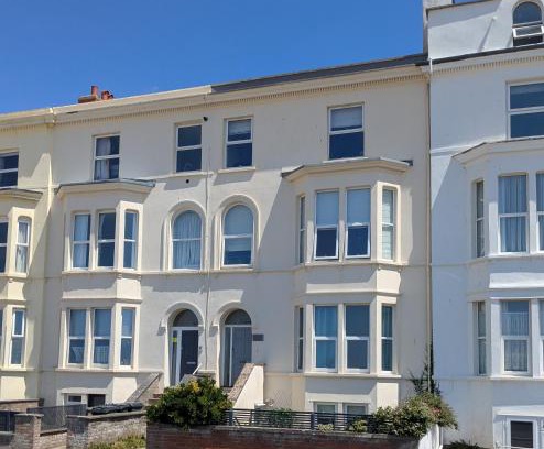 Burnham-on-Sea Apartment | Sandy Toes - Top floor with stunning sea view! Dogs welcome on request, extra fee