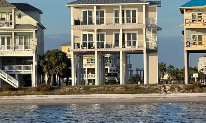Crawfordville House | SandyFeet Beach House Retreat-Gulf Front Home at Shell Point Beach.