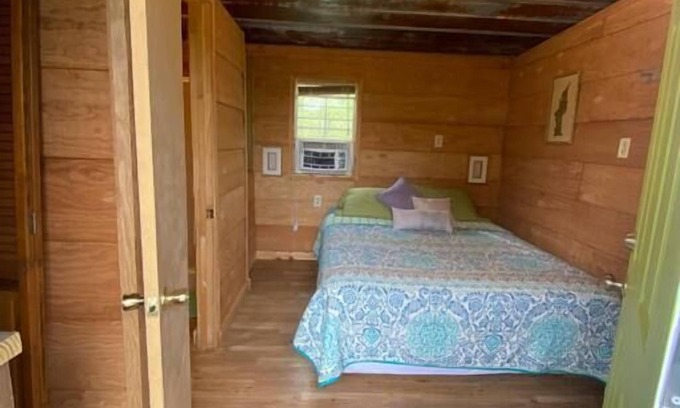 Haverhill House | Sandyville- A Riverside Retreat!
