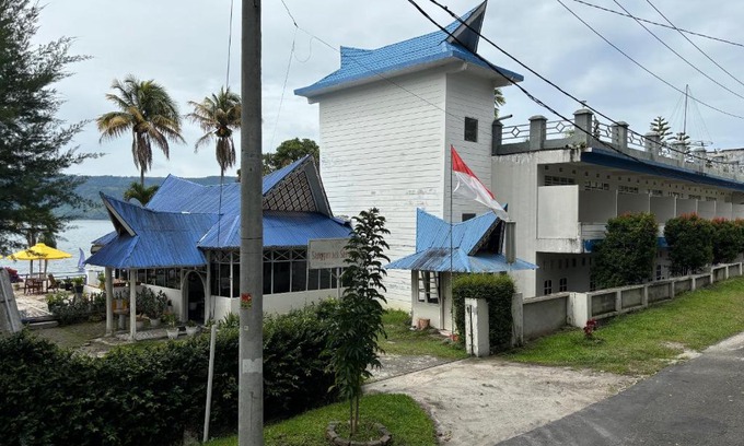 Parapat Hotel | Sanggam Aek Sere