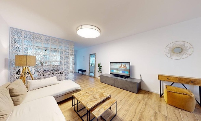 Altensteig Apartment | Sanierte Ferienwohnung/50qm/Wlan/Garten