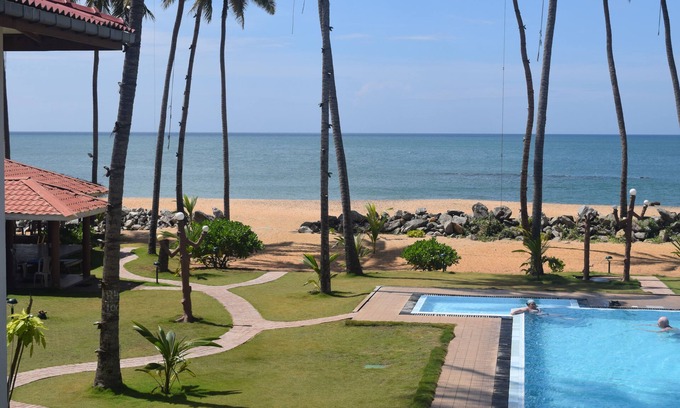 Marawila Hotel | Sanmali Beach Hotel