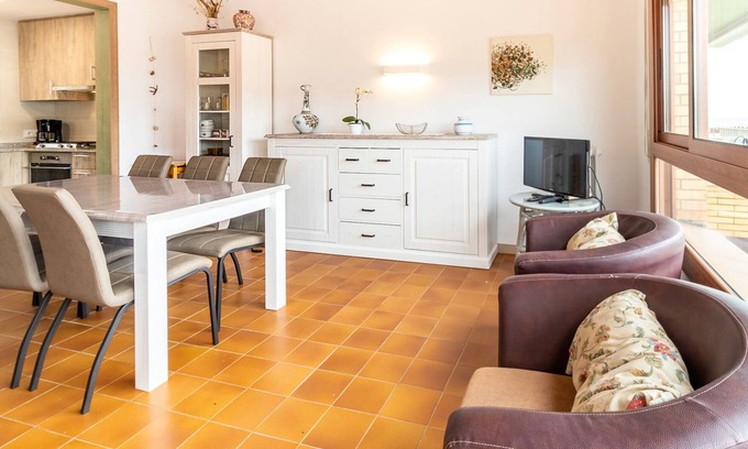 Llanca Apartment | Sant Carles 22 - sunny apartment with sea views