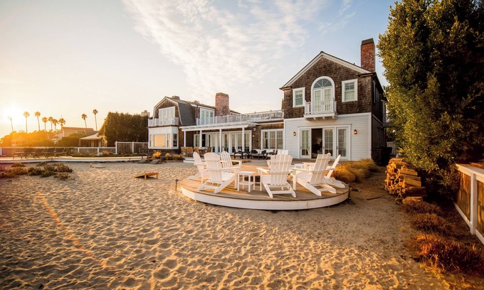 Santa Barbara House | Santa Barbara Beach Club - Oceanfront Luxury 5 Bedroom with Pool