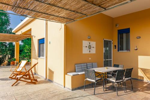 Agrilos House | Santa Domenica Summer House