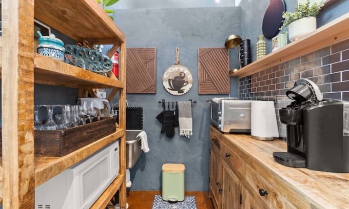 Santa Fe Apartment | Santa Fe Baca Railyard Loft!