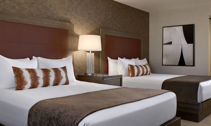 Centennial Hills Resort | Santa Fe Station Hotel & Casino