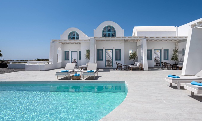 Agios Georgios Hotel | Santa Irina Luxury Sunny Lofts