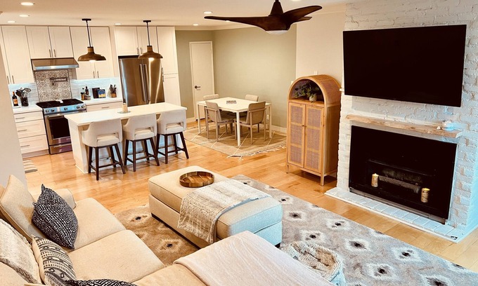 Downtown Condo | Santa Monica Living