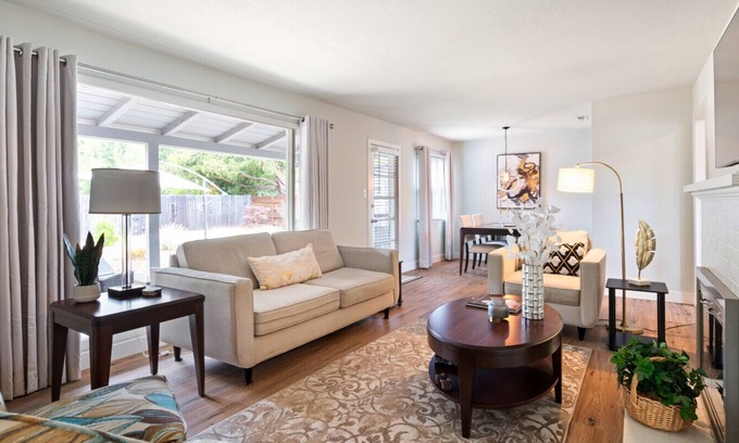 Junior College Neighborhood Association House | Santa Rosa Gem - 2 BR Home with Office and W/D