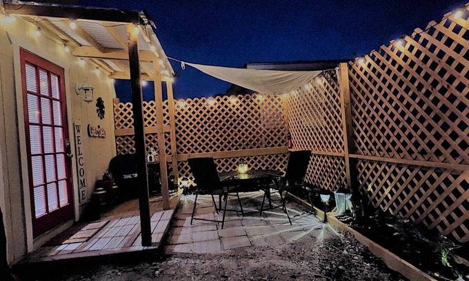 Arcadia Apartment | Santa's Cottage, stay where the big man stays when he vacations in Florida.