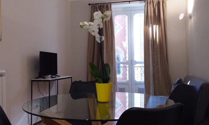 Historic Centre House | Santantonio suite, in the center, on foot at Porta Susa