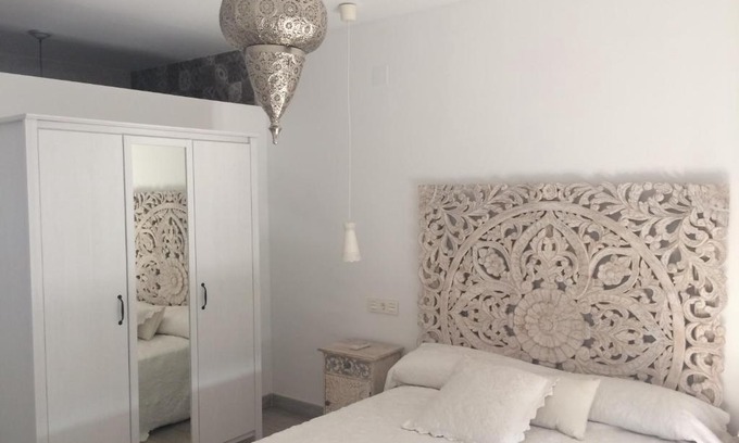 Archidona House | Santo Domingo Rural - central & private parking