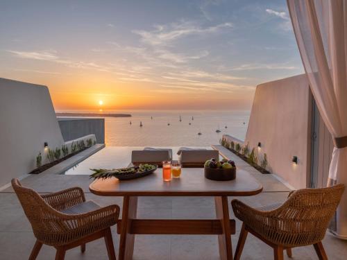 Oia Hotel | Santo Mine Oia Suites