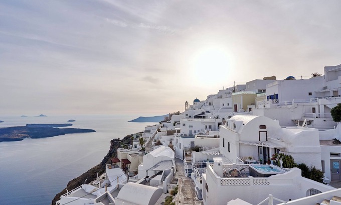 Imerovigli Hotel | Santorini Mansion Maisonette Sea View Jacuzzi 3BDR