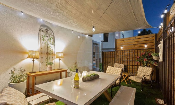 Washington Ave./ Memorial Park House | Santorini; Pets OK, Free Parking; near downtown/Galleria