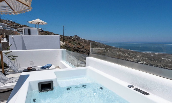 Vourvoulos Hotel | SantoView Suites