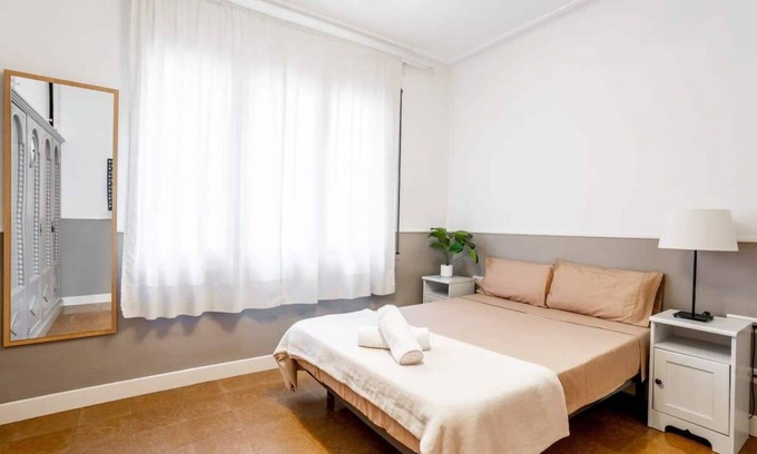 Sants Apartment | Sants Estacio - Modern and comfy 4BD for 8 guests