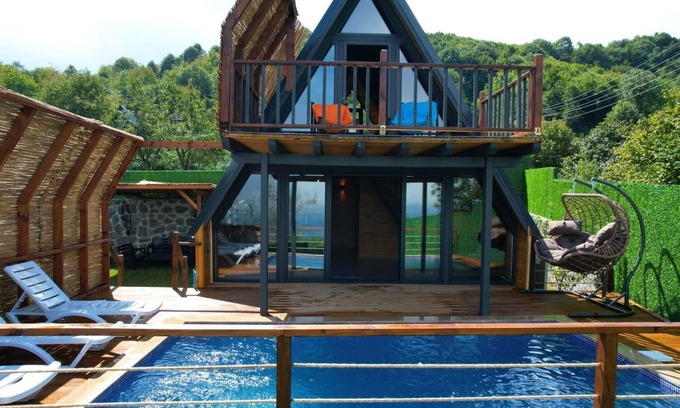 Sapanca Villa | Sapanca 2+1 Isıtmalı Havuz-Jakuzi 5 Kişilik Bungalov