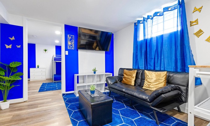 Old Brooklyn House | Sapphire Haven: Charming 2BR Private Basement Retreat | Laundry & Safe Location 8 Min To Airport