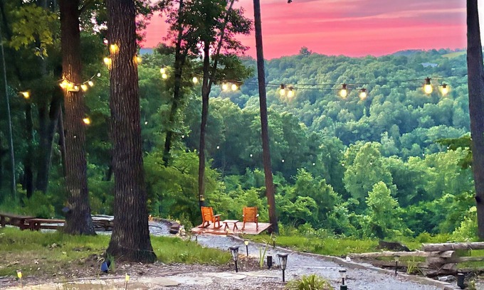 Eureka Springs Cabin | Sapphire Moonlight, Mountain View oasis cabin with kayaks, Grill, lake access