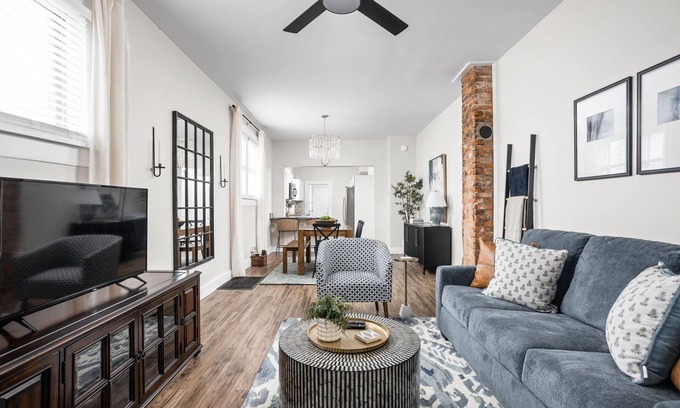 Indianapolis House | Sapphire Retreat! Dedicated Workspace + Private Parking