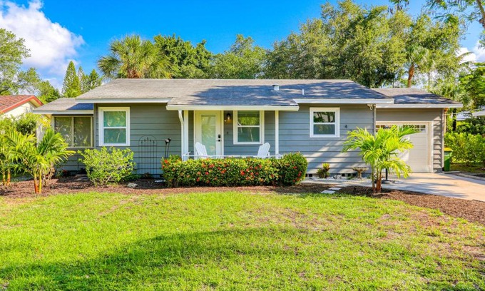 Indian Beach Sapphire Shores House | Sapphire Shores Escape