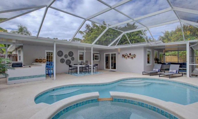 Indian Beach Sapphire Shores House | Sapphire Shores Pool Home