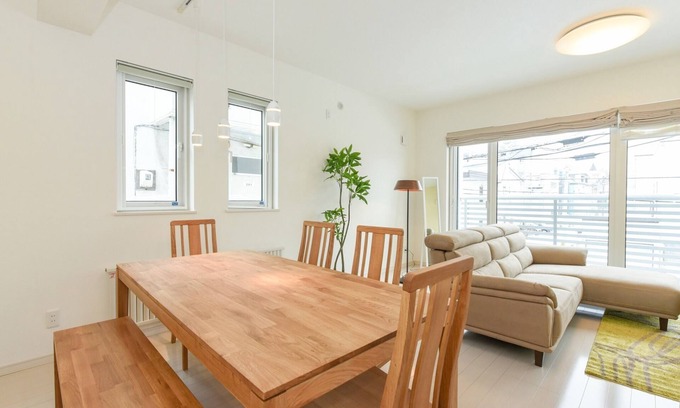 Chuo-ku House | SapporoBeautiful town house12pplParking/Sapporo Hokkaidō
