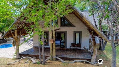 Leeupoort Villa | Sarabi Lodge - Zebula