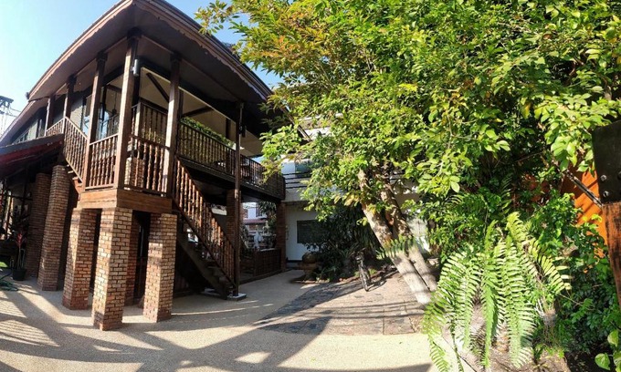 Thapae House | Sarah Guest House