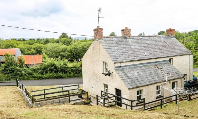 Enniskillen House | Sarah Magees