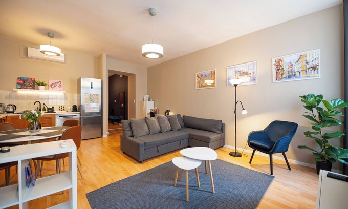 Erzsebetvaros Apartment | Sarah's Home with POOL, WELLNESS, FITNESS