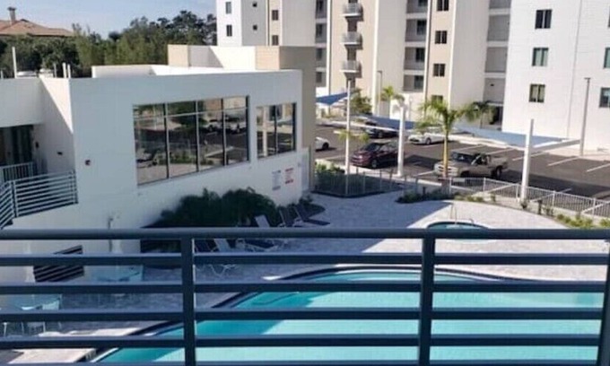 North Trail Apartment | Sarasota condo on the waternn