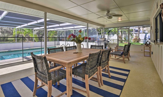Lake Sarasota House | Sarasota Family Home w/ Pool - 8 Mi to Beach!