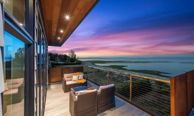 Saratoga Beach House | Saratoga Beach House