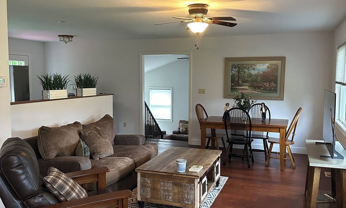 Gansevoort House | Saratoga Golf and Racetrack/Explor Lake George