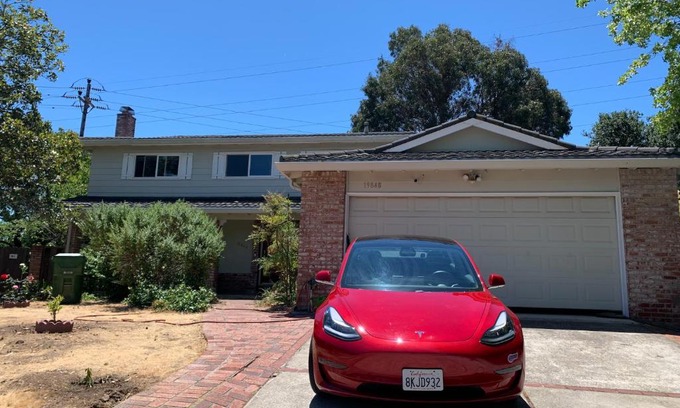 Saratoga House | Saratoga House - Cars Available