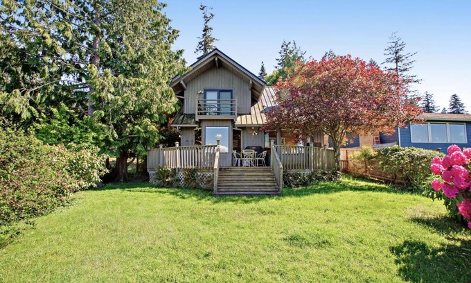 Langley House | Saratoga Lodge