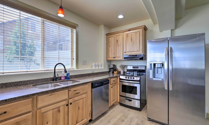 Saratoga Springs House | Saratoga Springs Getaway: Walk to Utah Lake!